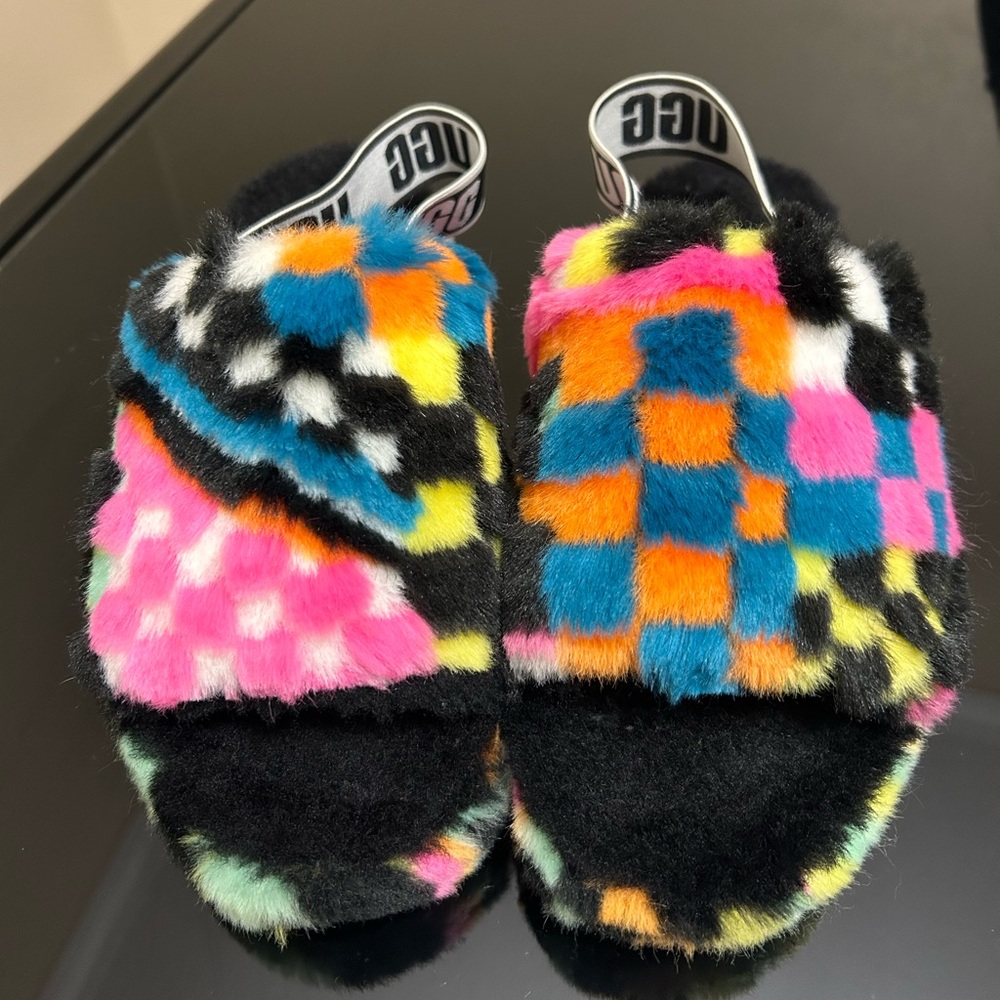 UGGs Fluff Yeah Slides